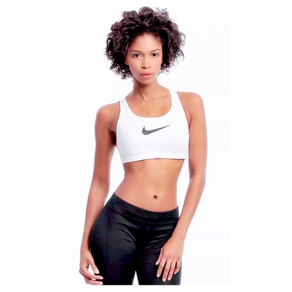 Nike Victory Compression Sports Bra. - Picture 2 of 6